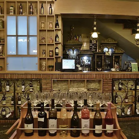 מלון Ambra Boutique & Bistro