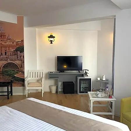Ambra Boutique & Bistro 4*
