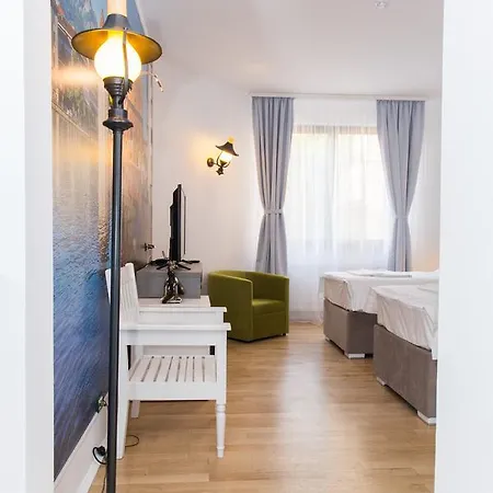 Ambra Boutique & Bistro ホテル 4*