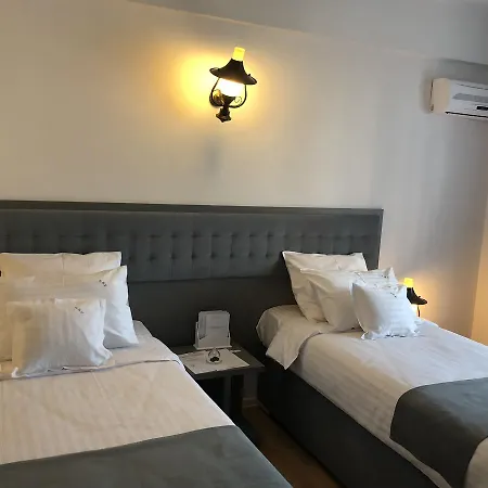 Hotel Ambra Boutique & Bistro 4*